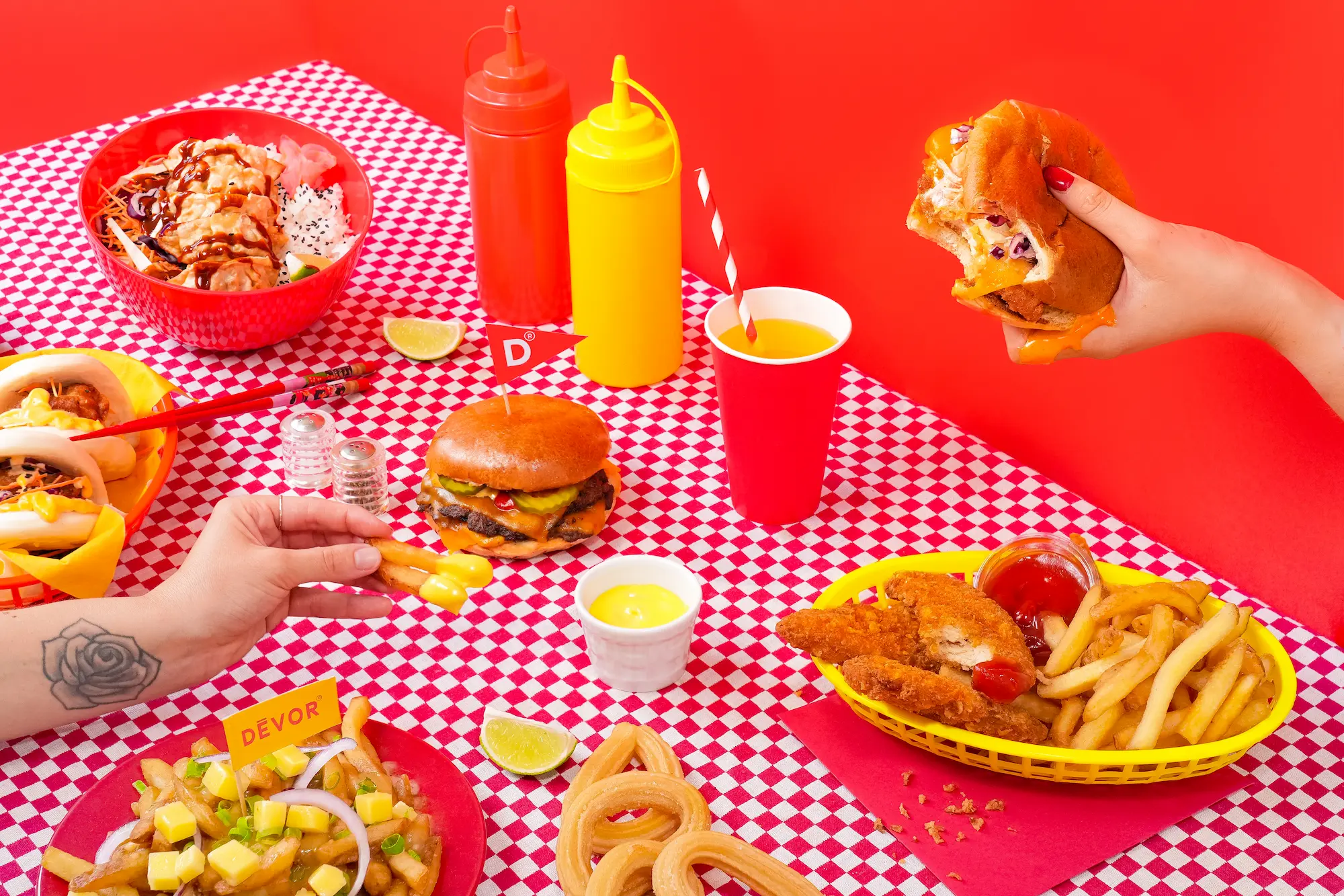 Photo street food DĒVOR Restaurants livraison & emporter
